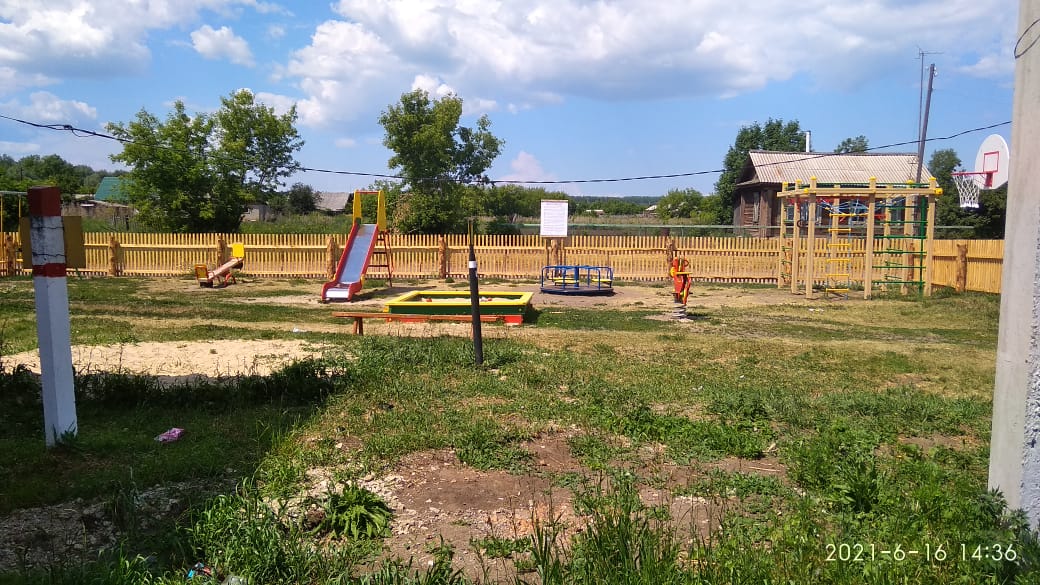 Обустройство детской площадки в с. Ивановка.